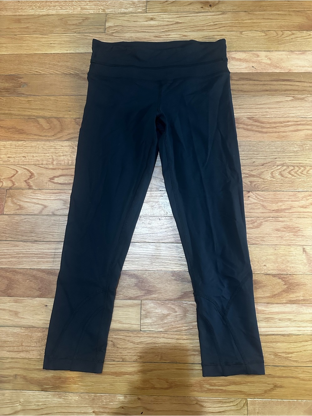 Lululemon Black Cropped Capri Leggings Activewear Athleisure 4